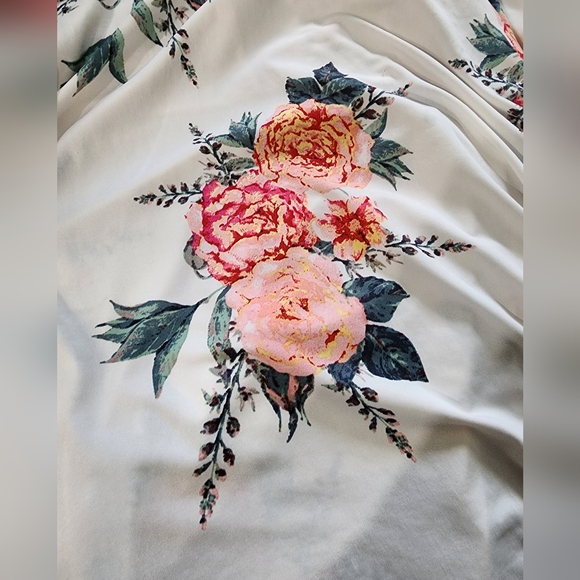 B Famous USA Womans Fun Floral Rose Dress SZ Large A line Hi Low flared Hem - Picture 11 of 11